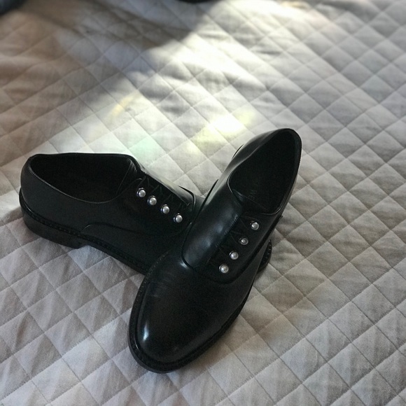Stuart Weitzman Women's  Loafer! - Picture 4 of 7
